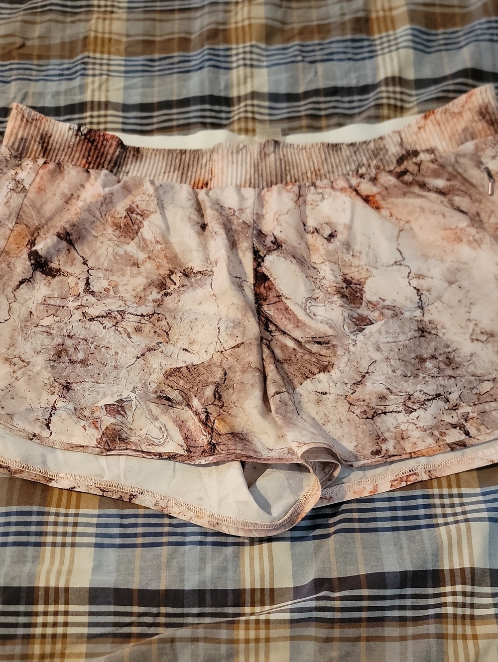 CALIA by Carrie Underwood Marble-Print Athletic Shorts - Beige & Brown